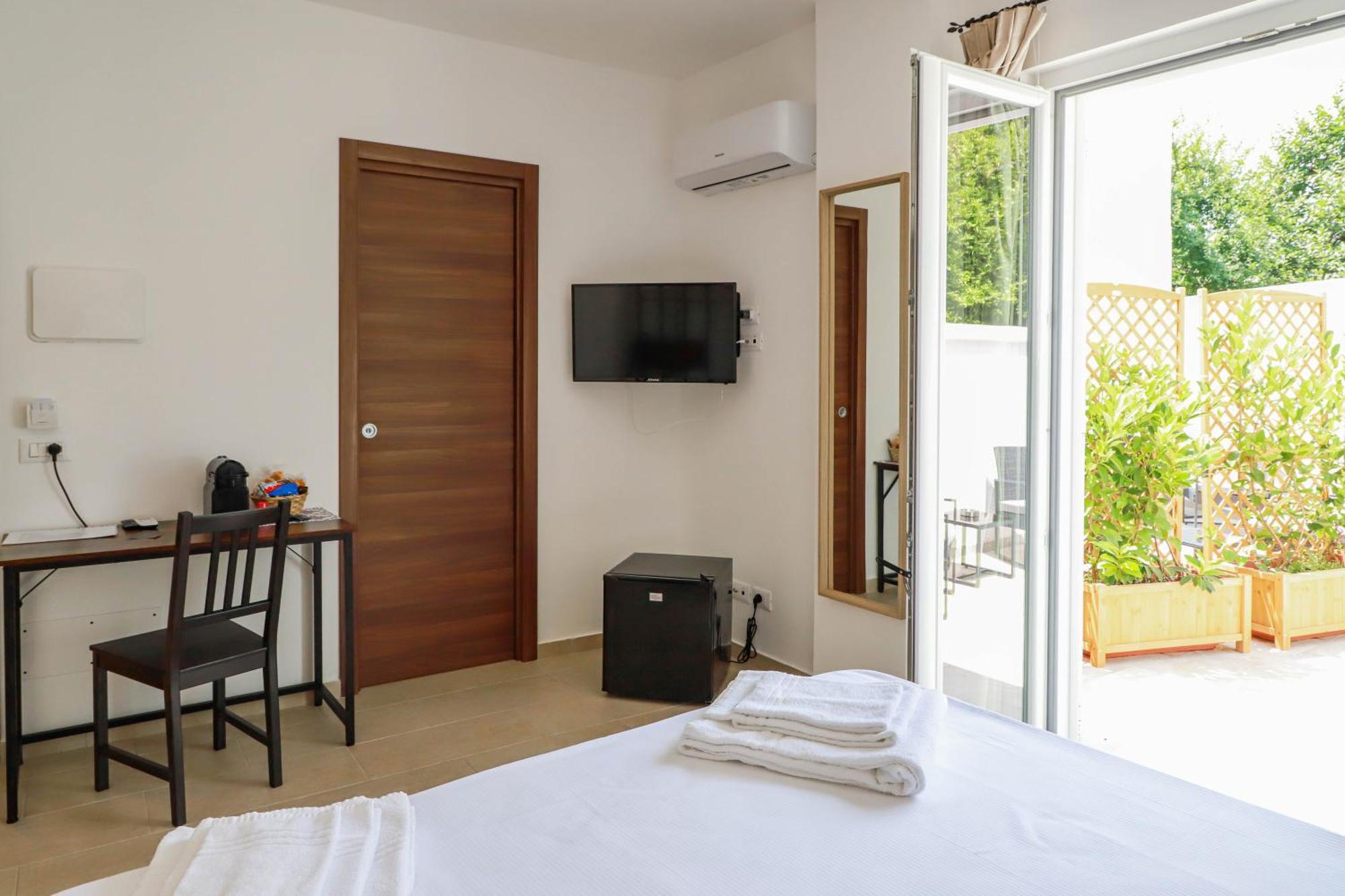 Eg Apartments - Forio D'Ischia Bagian luar foto