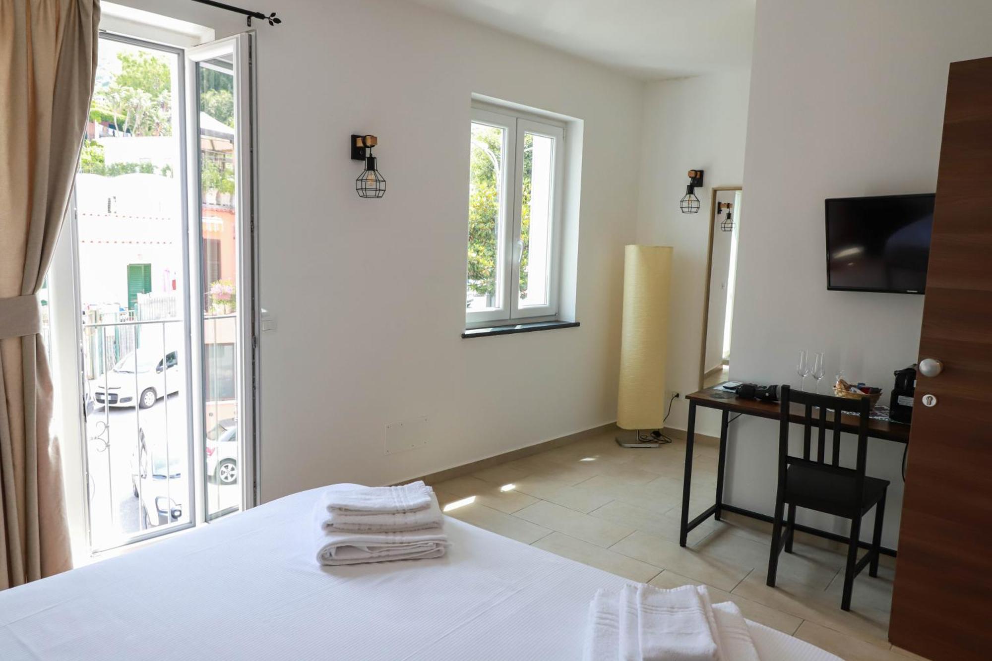 Eg Apartments - Forio D'Ischia Bagian luar foto